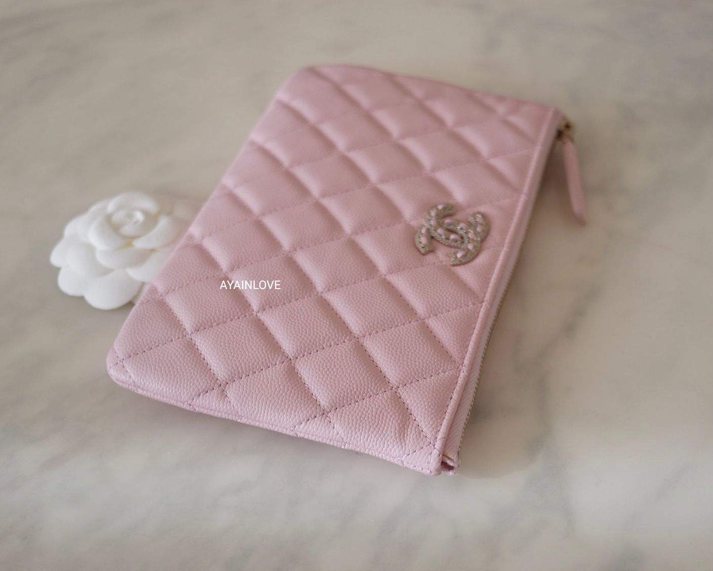 22S LIGHT PINK CAVIAR SMALL O CASE CRYSTAL CC HARDWARE