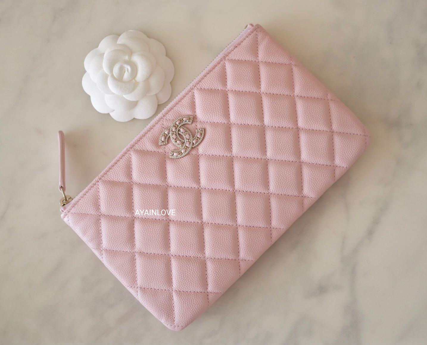 22S LIGHT PINK CAVIAR SMALL O CASE CRYSTAL CC HARDWARE