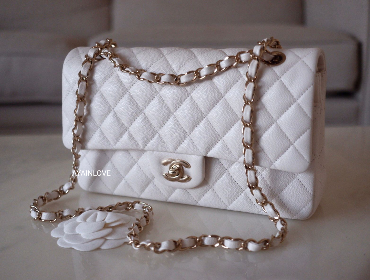 CHANEL 21S WHITE CAVIAR MEDIUM CLASSIC FLAP LIGHT GOLD HARDWARE