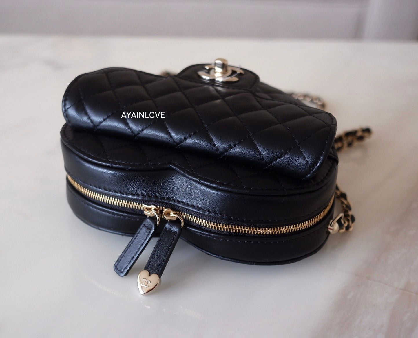 Buy REDELUXE's Exclusive Chanel 22S CC in Love Black Heart Zipped Arm Coin Purse | Luxury Sale