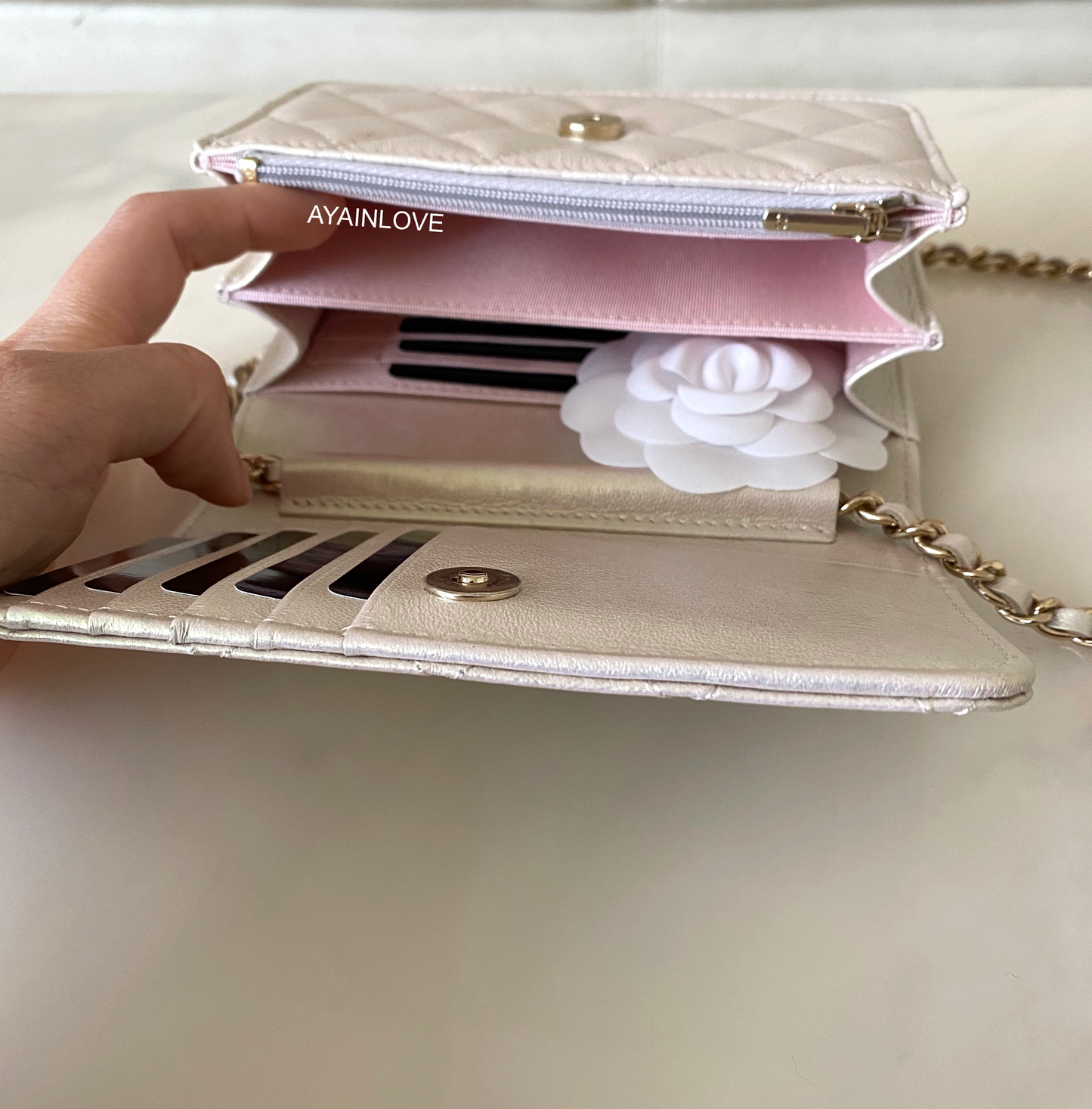 20B IRIDESCENT IVORY LAMBSKIN MINI WALLET ON CHAIN LIGHT GOLD HARDWARE