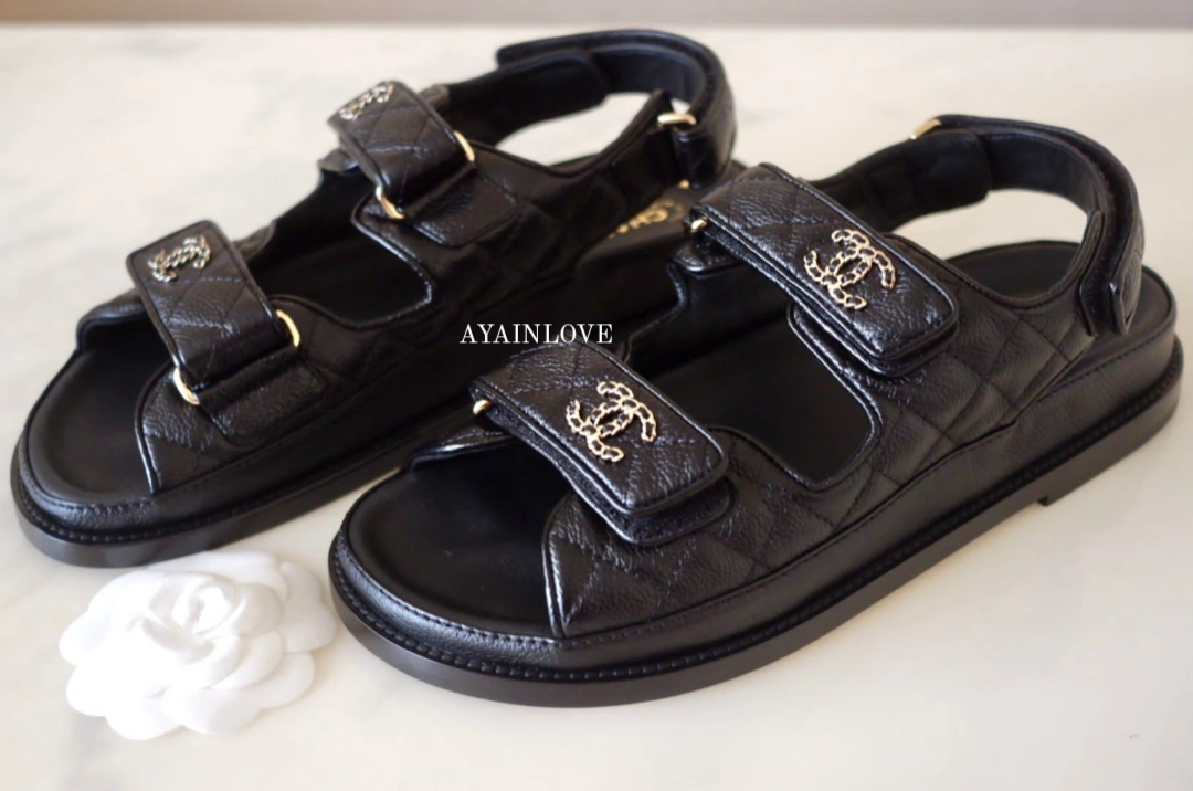 BLACK CAVIAR DAD SANDALS SZ 37.5 *NEW*