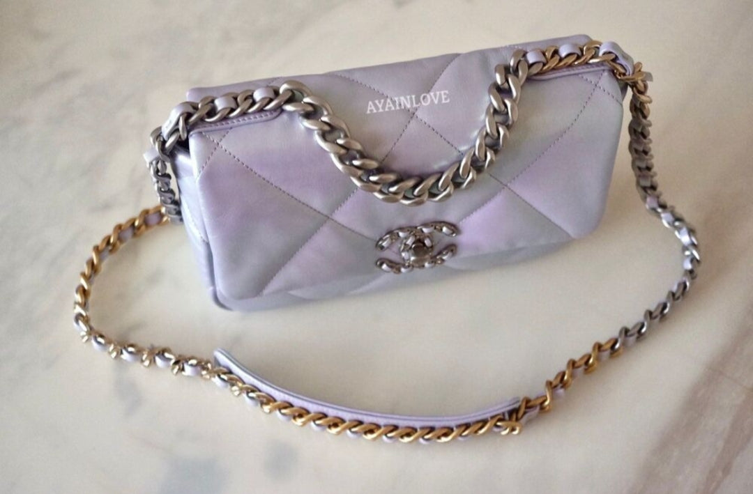 CHANEL 22P Iridescent Light Purple Lamb Skin 19 Small Flap Bag Mixed Hardware