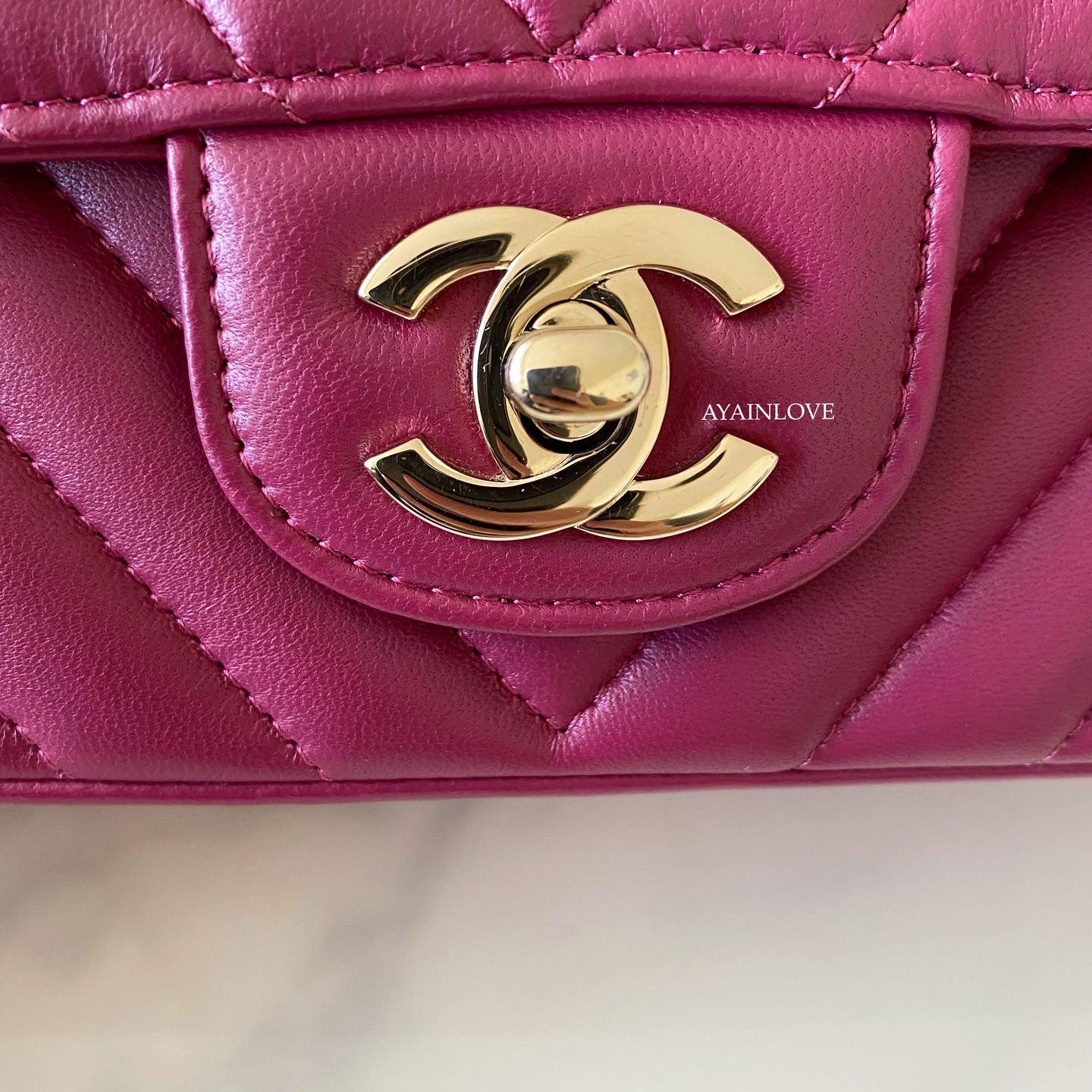 CHANEL 18B Raspberry Pink Lambskin Rectangular Mini Light Gold Hardware