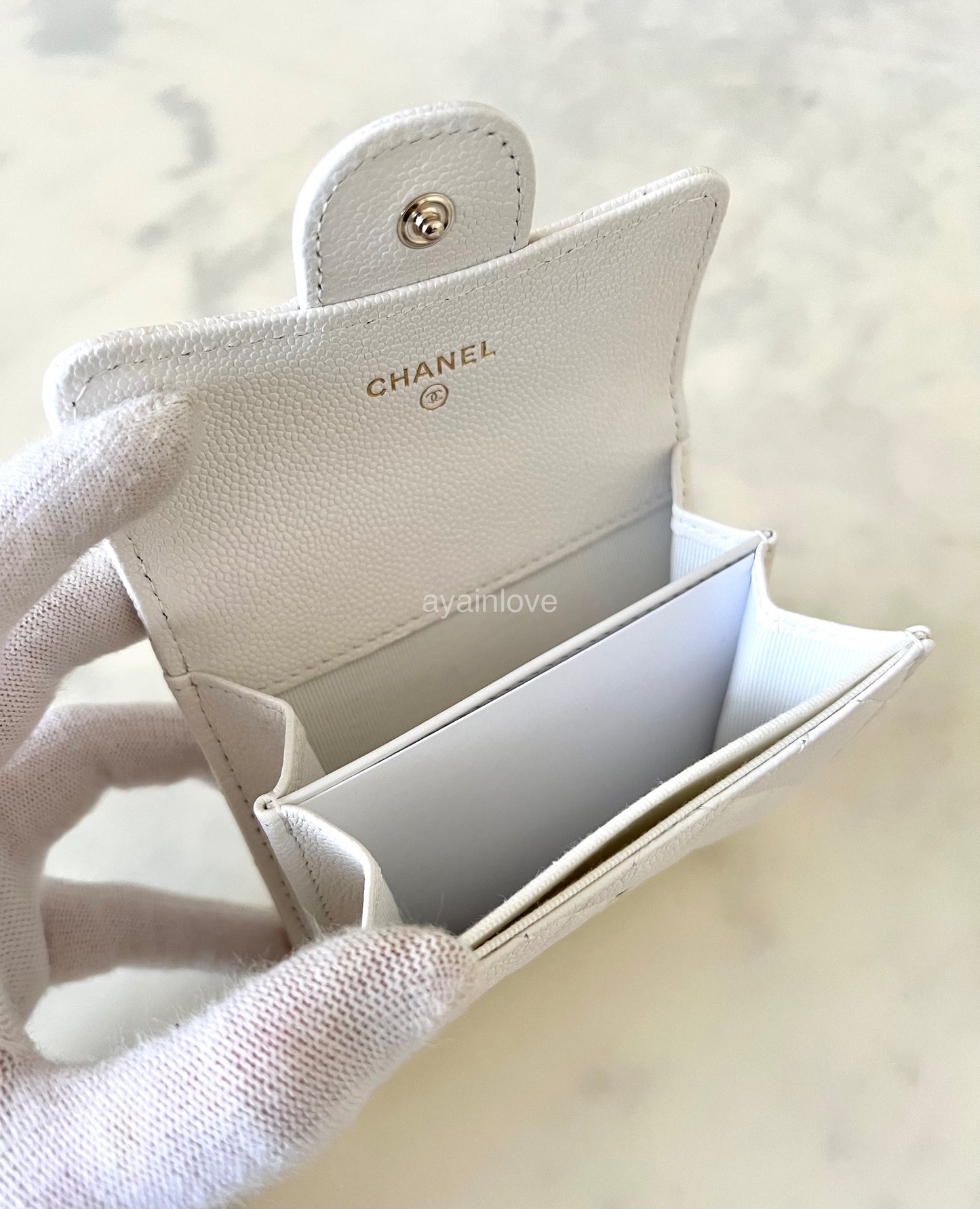 CHANEL White Caviar XL Snap Card Holder Light Gold Hardware