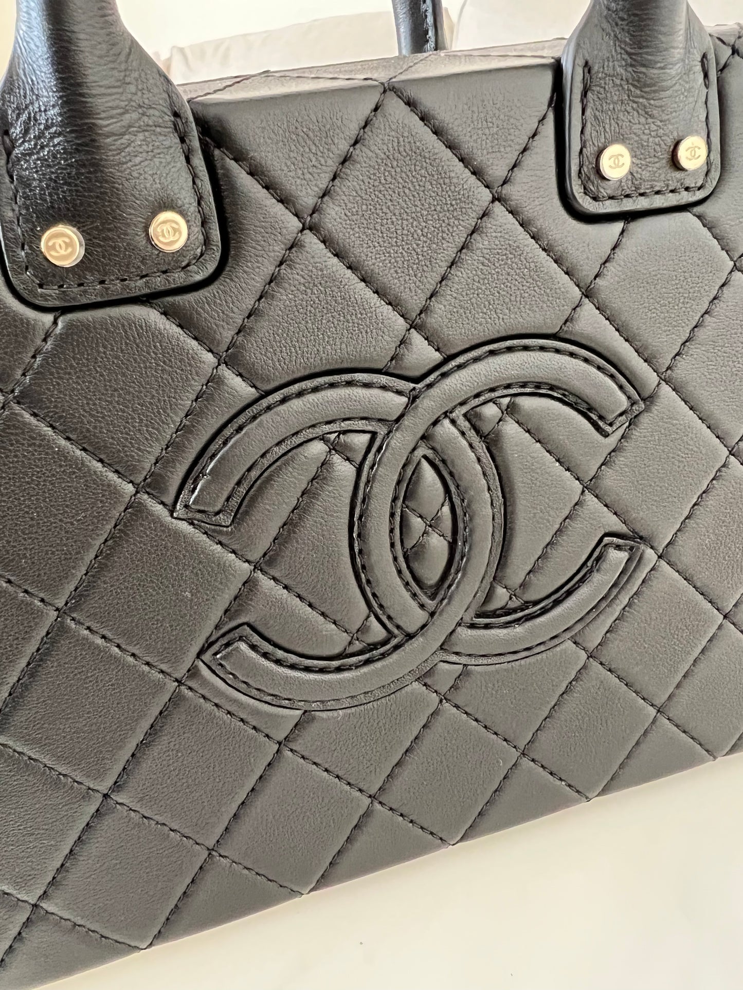 CHANEL 22B Black Calf Skin New Vanity Case Light Gold Hardware