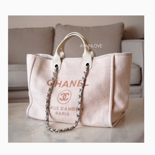 BEIGE PINK CANVAS MEDIUM-LARGE DEAUVILLE WITH WHITE CALF SKIN HANDLE AND SILVER HARDWARE