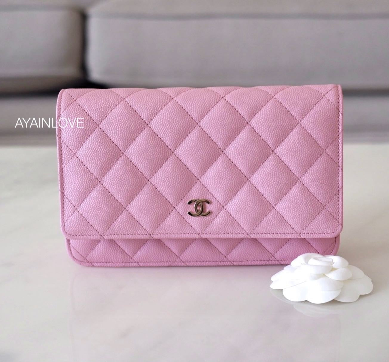 Chanel woc iridescent online pink